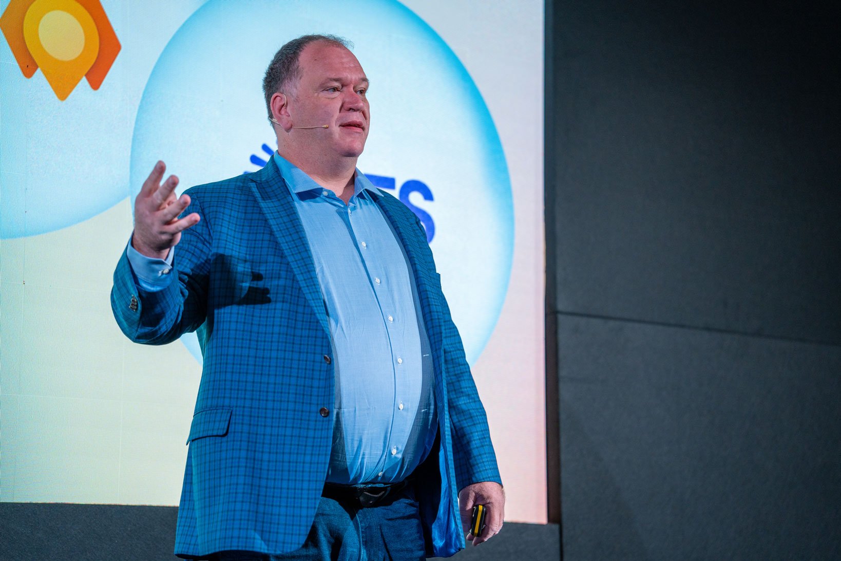 inline_61_https://www.resco.net/app/uploads/2023/12/ben-vollmer-resco-speech-next-marbella-conference-2.jpg