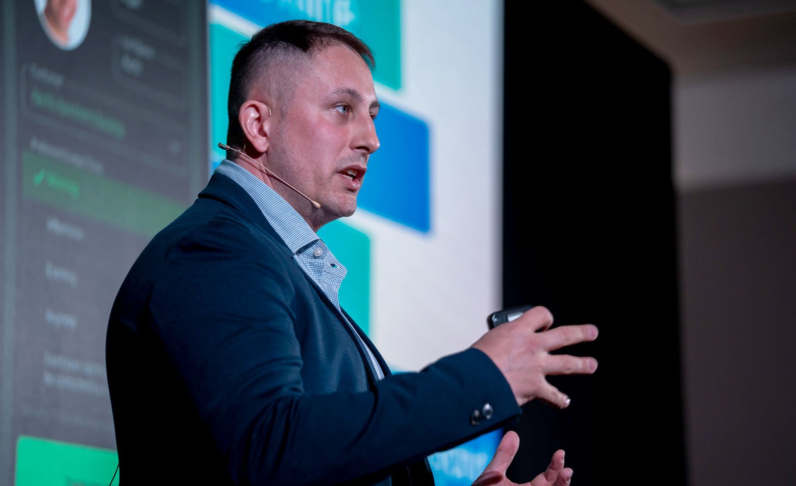 inline_905_https://www.resco.net/app/uploads/resco-next-keynote-blog-marbella-2023-andrew.jpg
